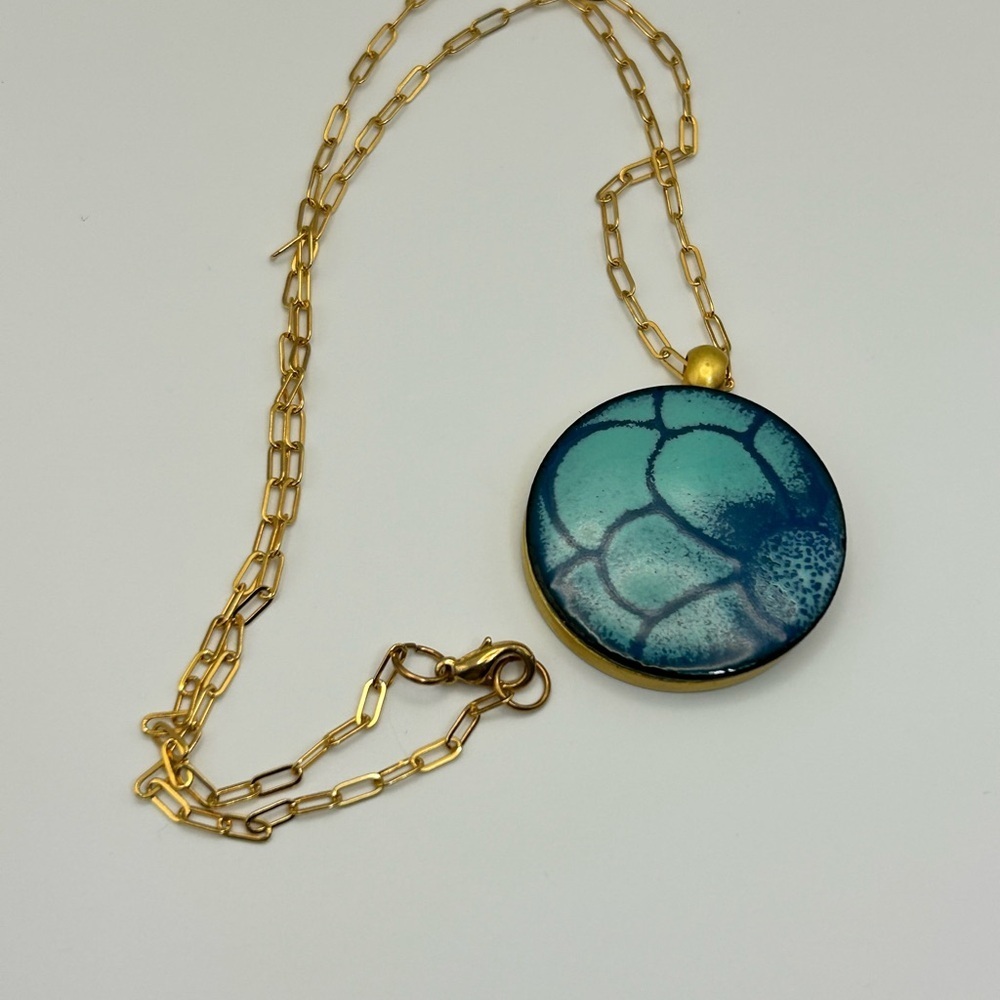 LeighElena Blue Magnetic Pendant Necklace Handmade Ceramic Artisan 18" Gold-tone - Picture 6 of 9